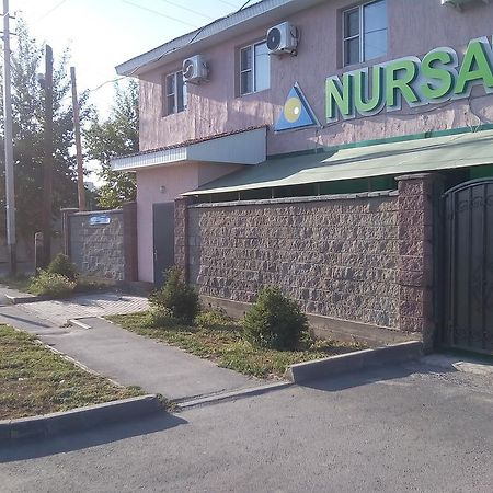 Nursat Guest House Astana Exterior foto