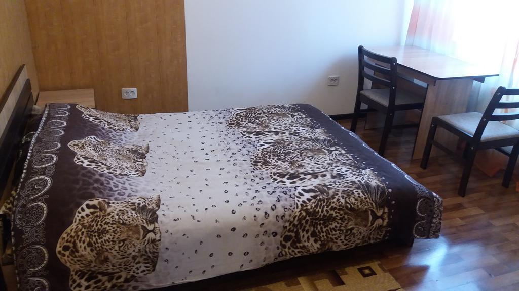 Nursat Guest House Astana Exterior foto