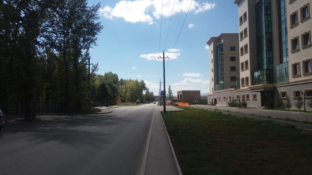 Nursat Guest House Astana Exterior foto