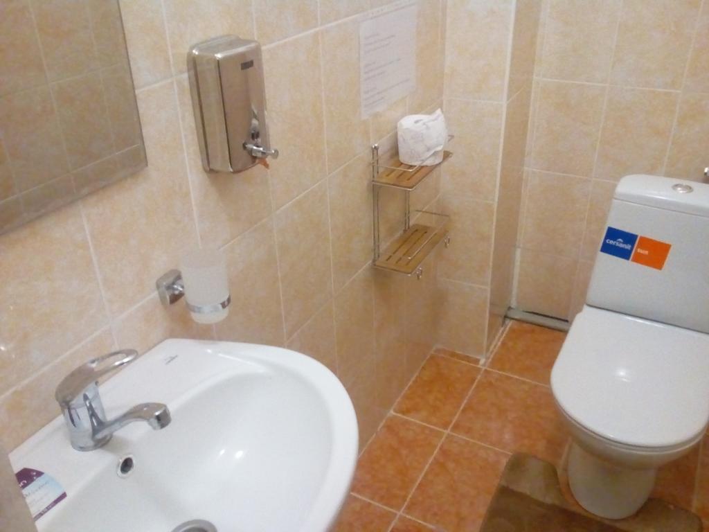 Nursat Guest House Astana Exterior foto