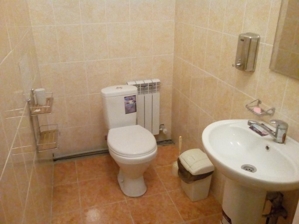 Nursat Guest House Astana Exterior foto