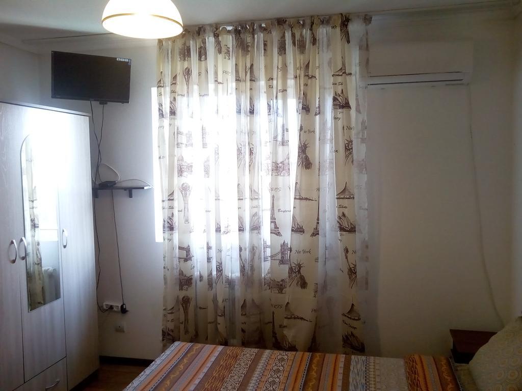 Nursat Guest House Astana Exterior foto