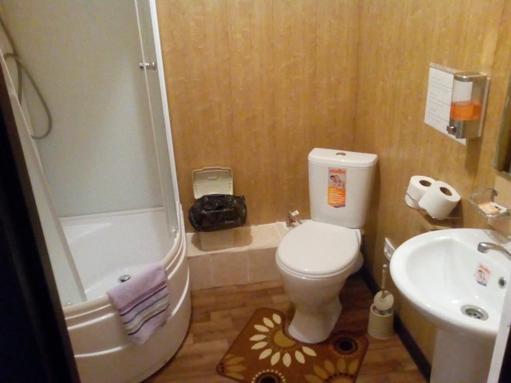 Nursat Guest House Astana Exterior foto